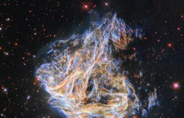 Захватывающие снимки DEM L 190: космический фейерверк в деталях (6 фото) Захватывающие снимки DEM L 190: космический фейерверк в деталях (6 фото)