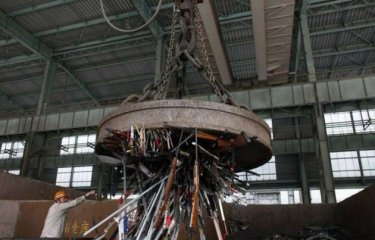 Уничтожение оружия (6 фото) Уничтожение оружия (6 фото)