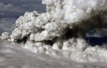Извержение вулкана в Исландии (41 фото + 4 видео) Извержение вулкана в Исландии (41 фото + 4 видео)