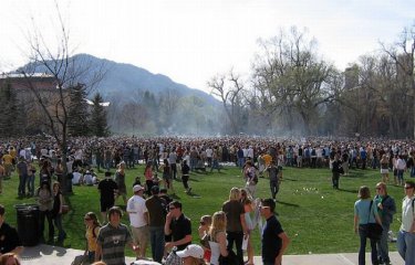 Митинги в поддержку легализации марихуаны (24 фото) Митинги в поддержку легализации марихуаны (24 фото)