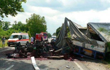 Черешню не довезли (12 фото) Черешню не довезли (12 фото)